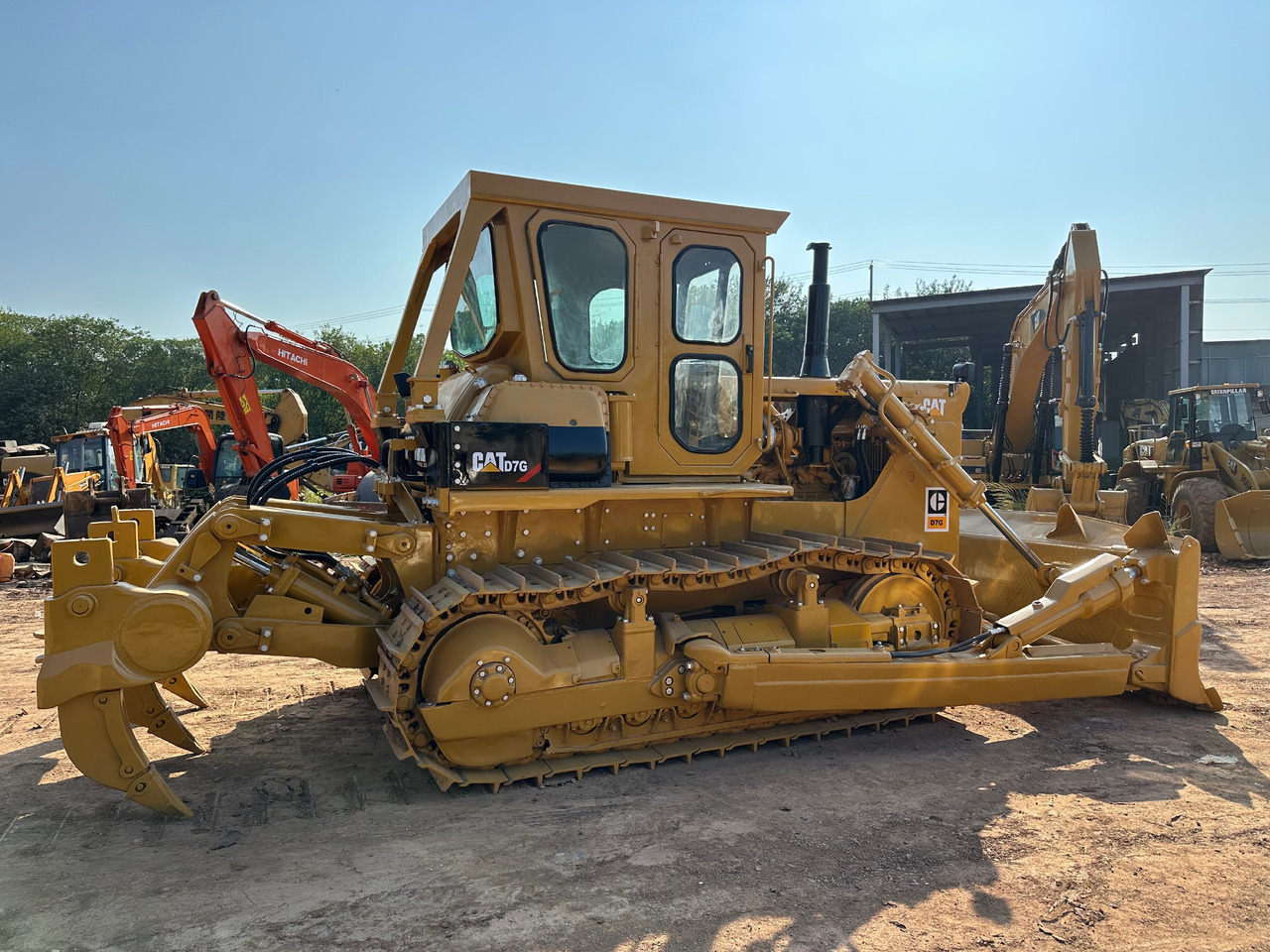 CATERPILLAR D7G Bulldozer - Buldožer: slika CATERPILLAR D7G Bulldozer - Buldožer CATERPILLAR D7G Bulldozer - Buldožer: slika CATERPILLAR D7G Bulldozer - Buldožer