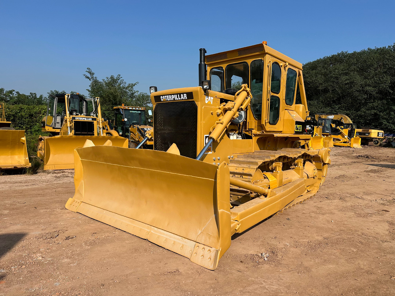 CATERPILLAR D7G bulldozer - Buldožer: slika CATERPILLAR D7G bulldozer - Buldožer CATERPILLAR D7G bulldozer - Buldožer: slika CATERPILLAR D7G bulldozer - Buldožer