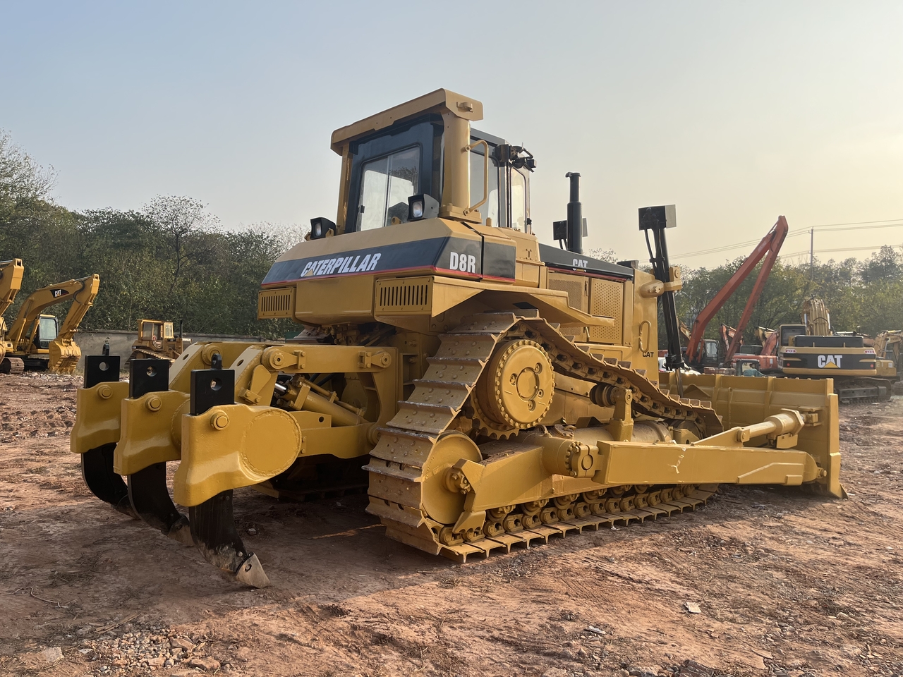 CATERPILLAR D8R - Buldožer: slika CATERPILLAR D8R - Buldožer CATERPILLAR D8R - Buldožer: slika CATERPILLAR D8R - Buldožer