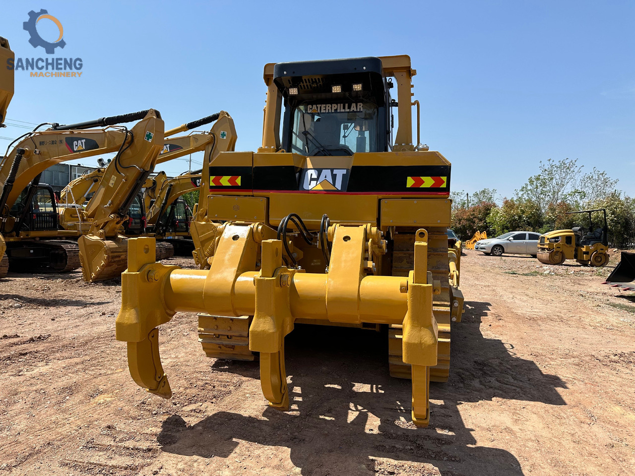 Buldožer CATERPILLAR D8R: slika Buldožer CATERPILLAR D8R