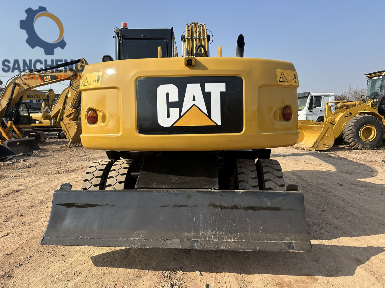 CATERPILLAR M320D2 - Bager na kotačima: slika CATERPILLAR M320D2 - Bager na kotačima CATERPILLAR M320D2 - Bager na kotačima: slika CATERPILLAR M320D2 - Bager na kotačima