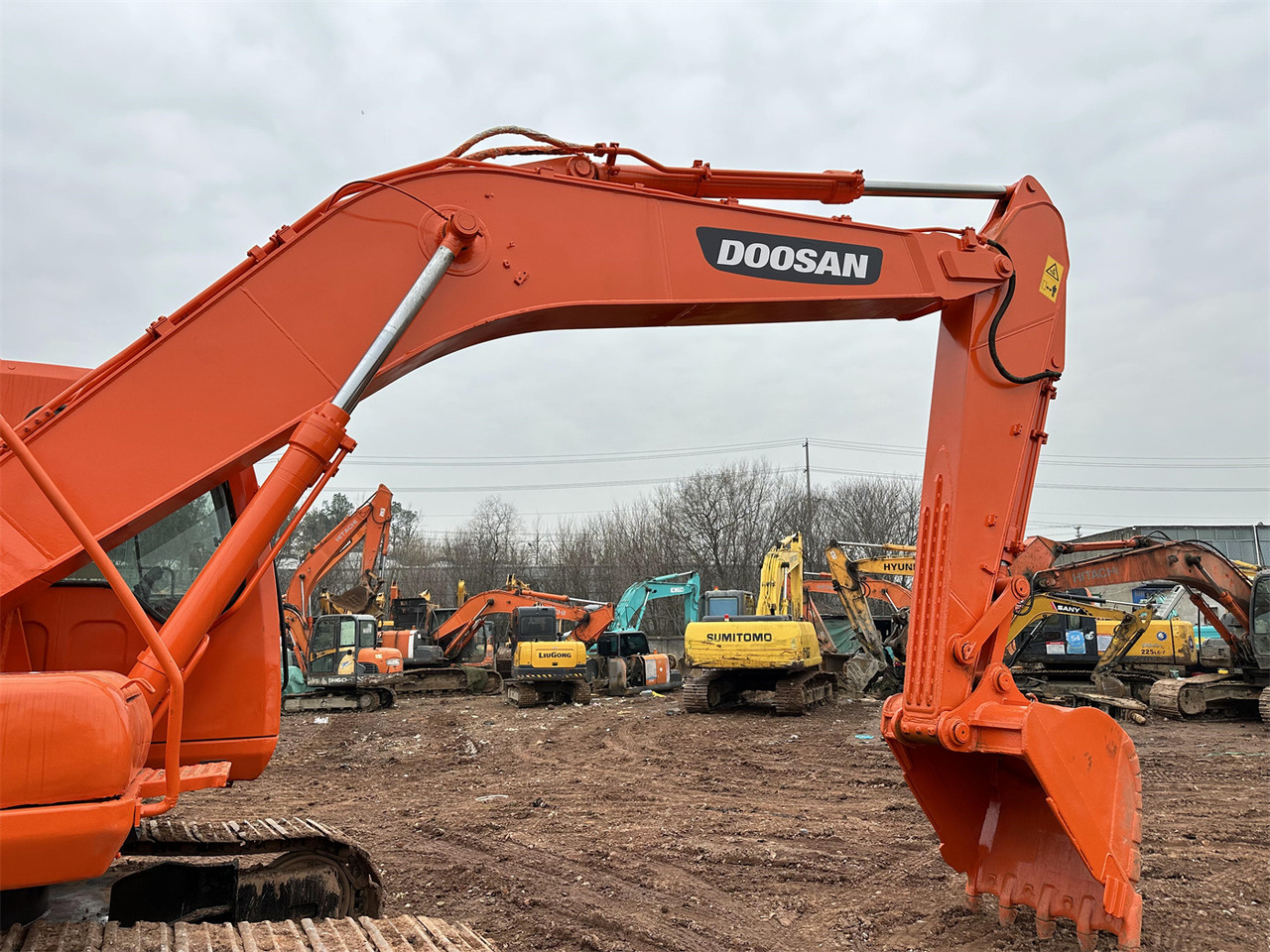 DOOSAN DH220 - Bager gusjeničar: slika DOOSAN DH220 - Bager gusjeničar DOOSAN DH220 - Bager gusjeničar: slika DOOSAN DH220 - Bager gusjeničar