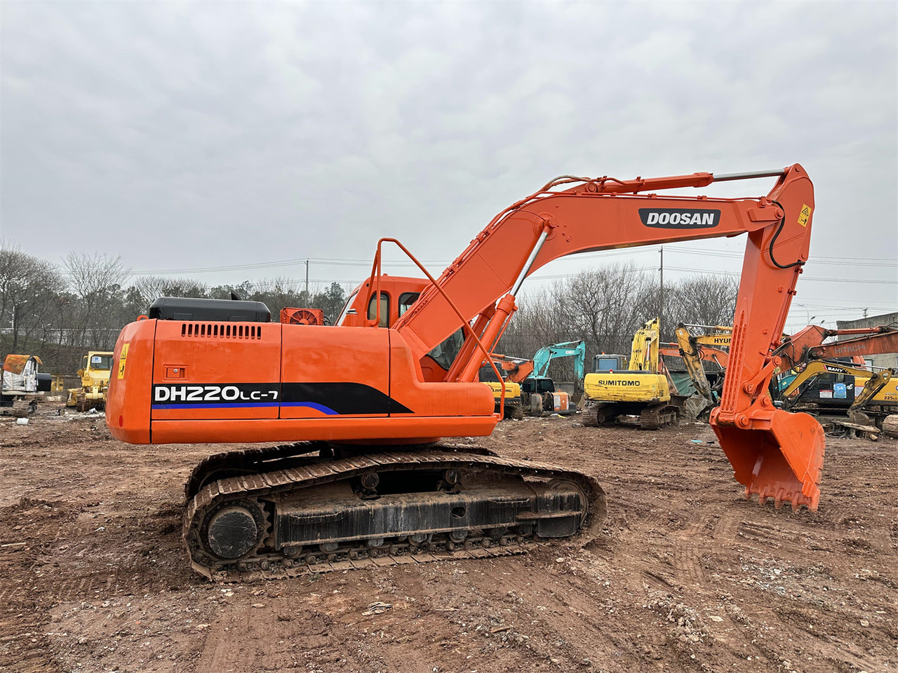 DOOSAN DH220 excavator - Bager gusjeničar: slika DOOSAN DH220 excavator - Bager gusjeničar DOOSAN DH220 excavator - Bager gusjeničar: slika DOOSAN DH220 excavator - Bager gusjeničar