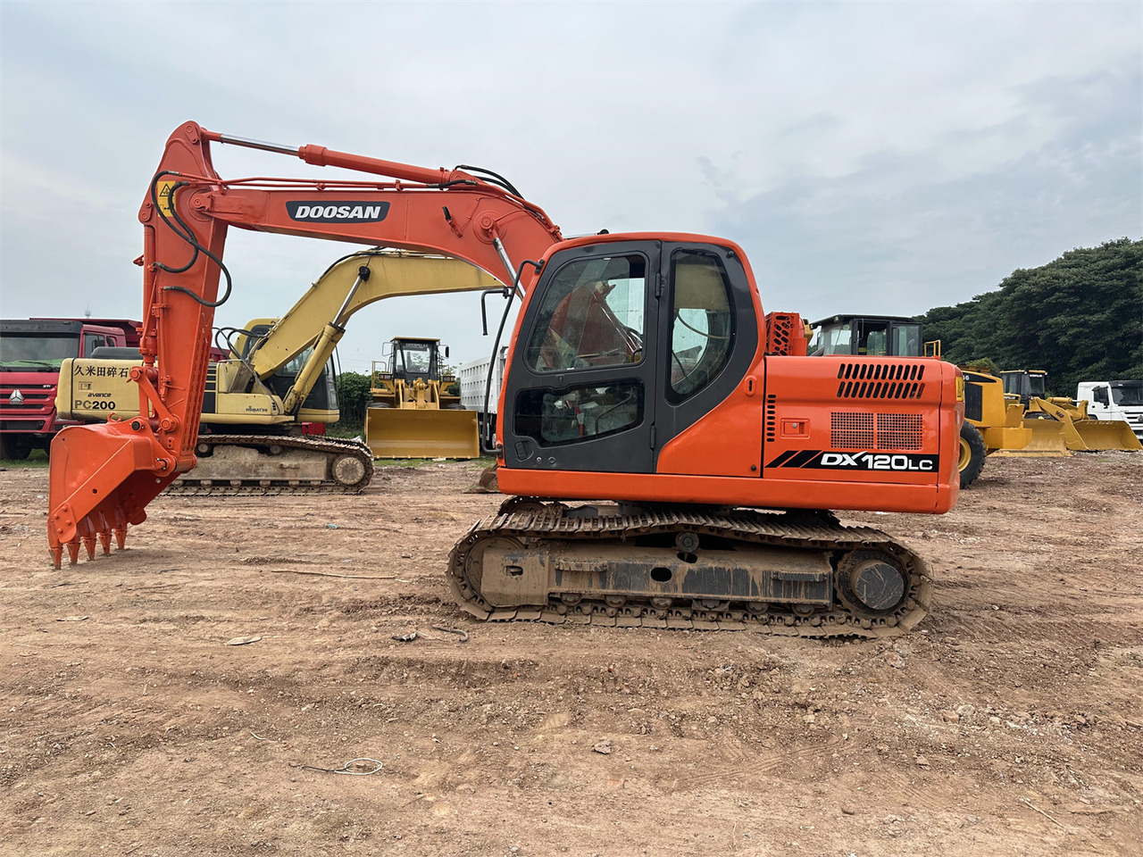 Doosan DX120 - Bager gusjeničar: slika Doosan DX120 - Bager gusjeničar Doosan DX120 - Bager gusjeničar: slika Doosan DX120 - Bager gusjeničar