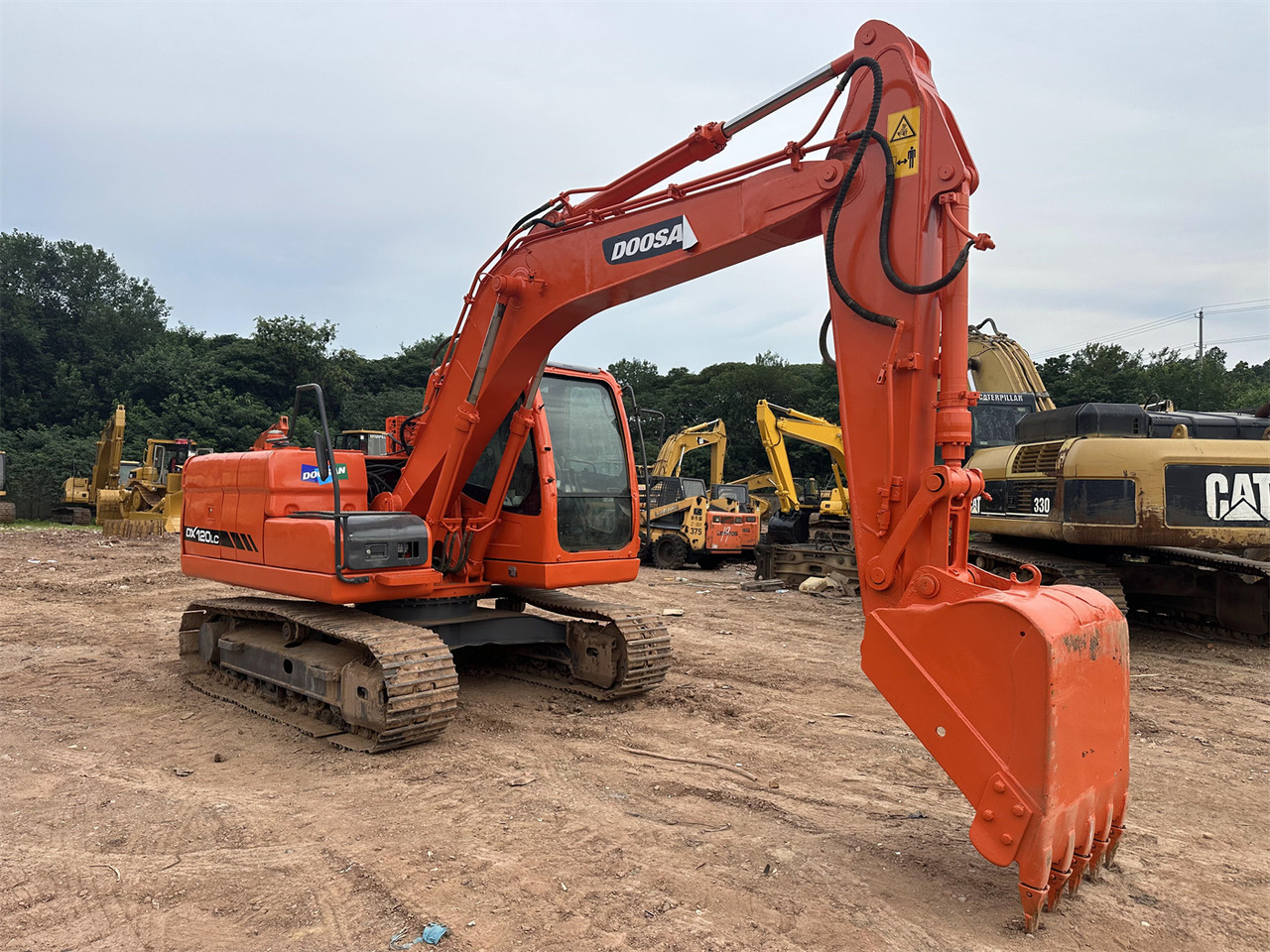 Doosan DX120 - Bager gusjeničar: slika Doosan DX120 - Bager gusjeničar Doosan DX120 - Bager gusjeničar: slika Doosan DX120 - Bager gusjeničar