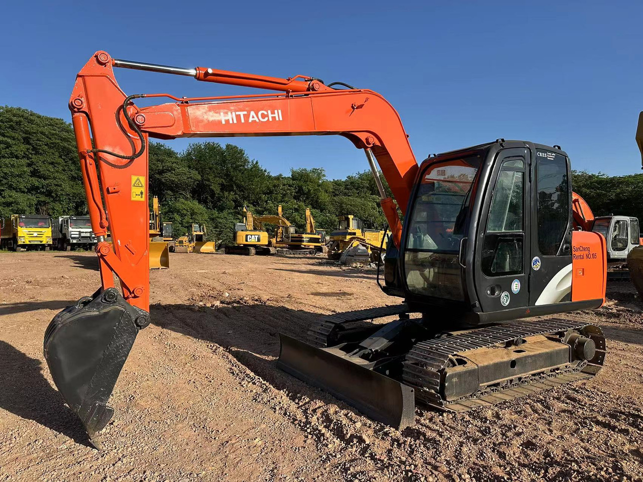 HITACHI ZAXIS ZX70 - Mini bager: slika HITACHI ZAXIS ZX70 - Mini bager HITACHI ZAXIS ZX70 - Mini bager: slika HITACHI ZAXIS ZX70 - Mini bager