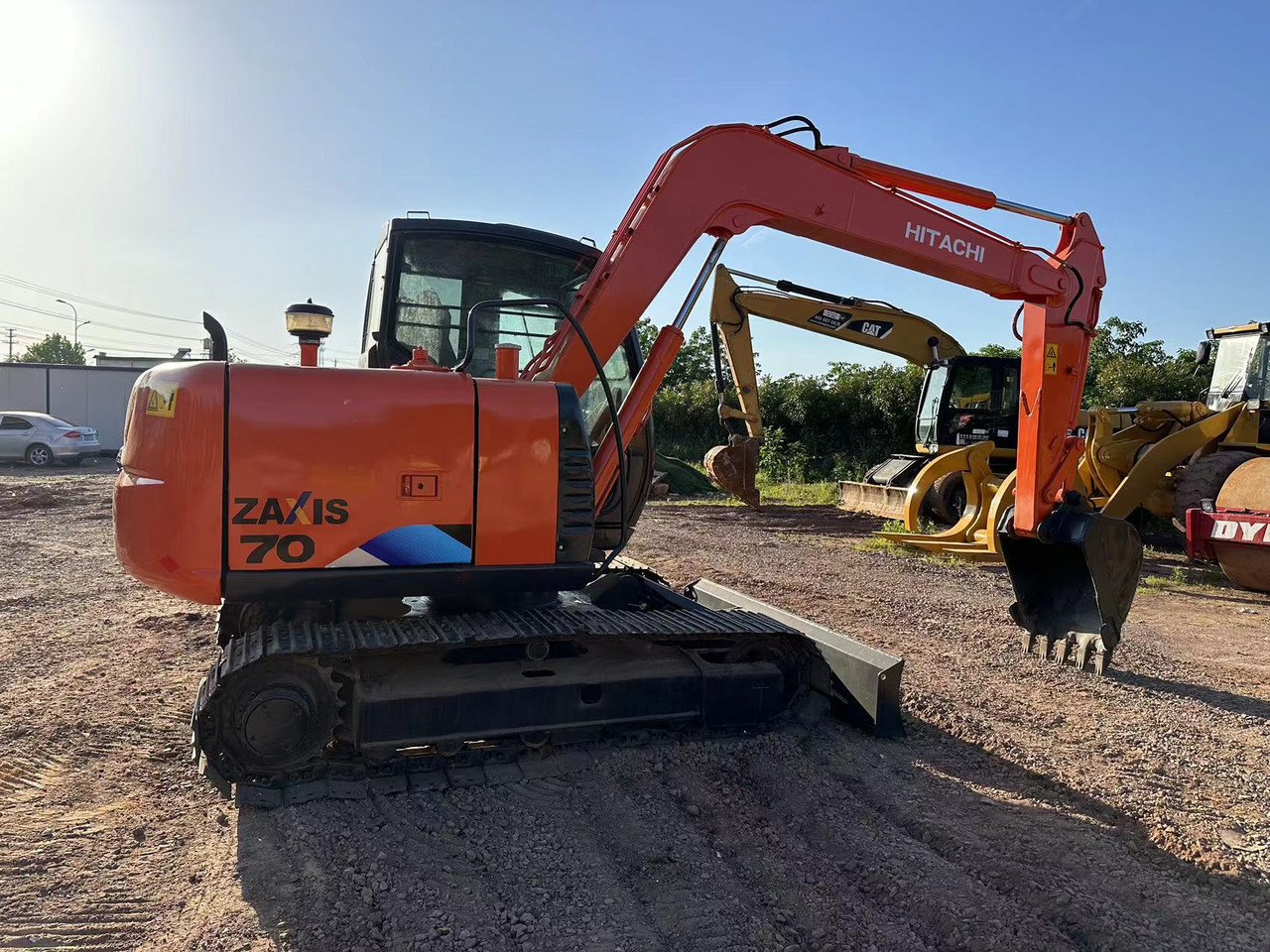 HITACHI ZAXIS ZX70 - Mini bager: slika HITACHI ZAXIS ZX70 - Mini bager HITACHI ZAXIS ZX70 - Mini bager: slika HITACHI ZAXIS ZX70 - Mini bager