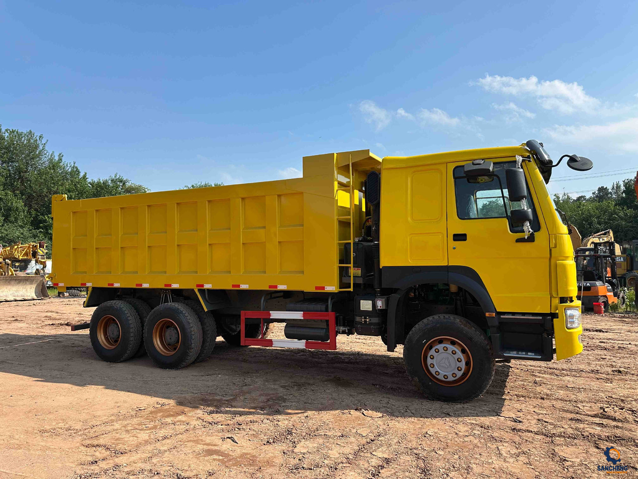 HOWO 400hp - Kiper: slika HOWO 400hp - Kiper HOWO 400hp - Kiper: slika HOWO 400hp - Kiper