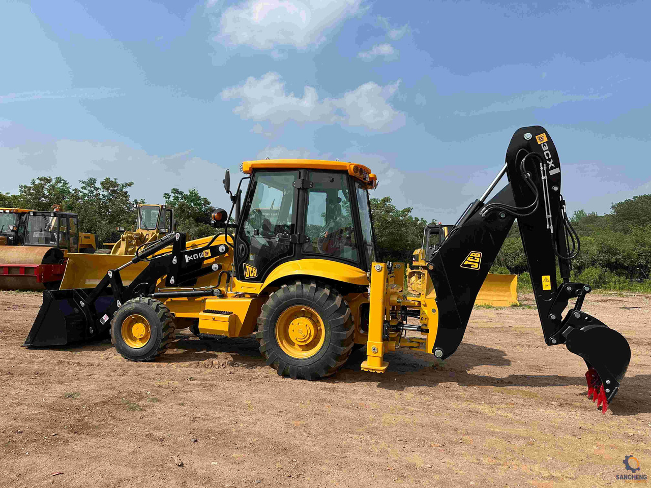 JCB 3CX - Rovokopač-utovarivač: slika JCB 3CX - Rovokopač-utovarivač JCB 3CX - Rovokopač-utovarivač: slika JCB 3CX - Rovokopač-utovarivač