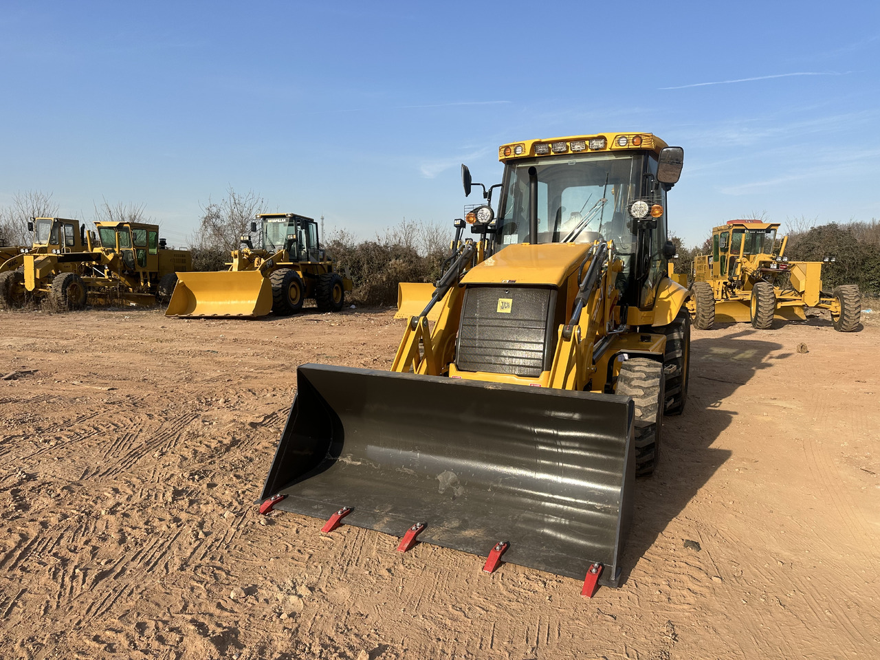 JCB 3CX - Rovokopač-utovarivač: slika JCB 3CX - Rovokopač-utovarivač JCB 3CX - Rovokopač-utovarivač: slika JCB 3CX - Rovokopač-utovarivač