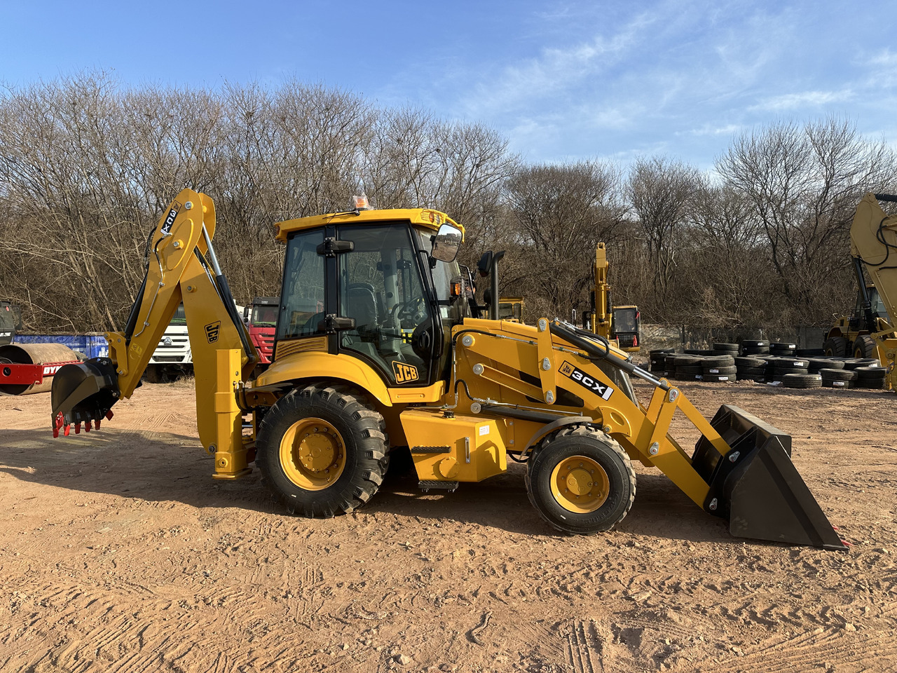 JCB 3CX - Rovokopač-utovarivač: slika JCB 3CX - Rovokopač-utovarivač JCB 3CX - Rovokopač-utovarivač: slika JCB 3CX - Rovokopač-utovarivač