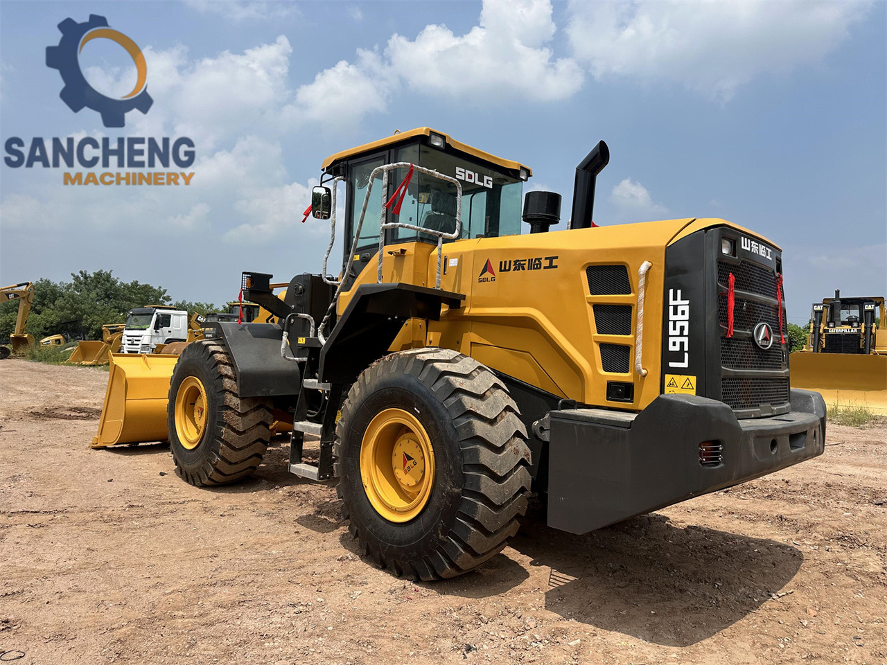 SDLG L956F - Utovarivač na kotačima: slika SDLG L956F - Utovarivač na kotačima SDLG L956F - Utovarivač na kotačima: slika SDLG L956F - Utovarivač na kotačima