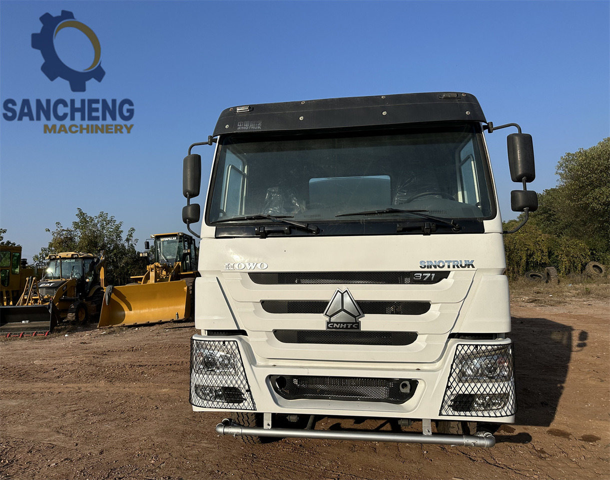 SINOTRUK HOWO 370HP 6x4 Water Tank Truck - Kamion cisterna: slika SINOTRUK HOWO 370HP 6x4 Water Tank Truck - Kamion cisterna SINOTRUK HOWO 370HP 6x4 Water Tank Truck - Kamion cisterna: slika SINOTRUK HOWO 370HP 6x4 Water Tank Truck - Kamion cisterna