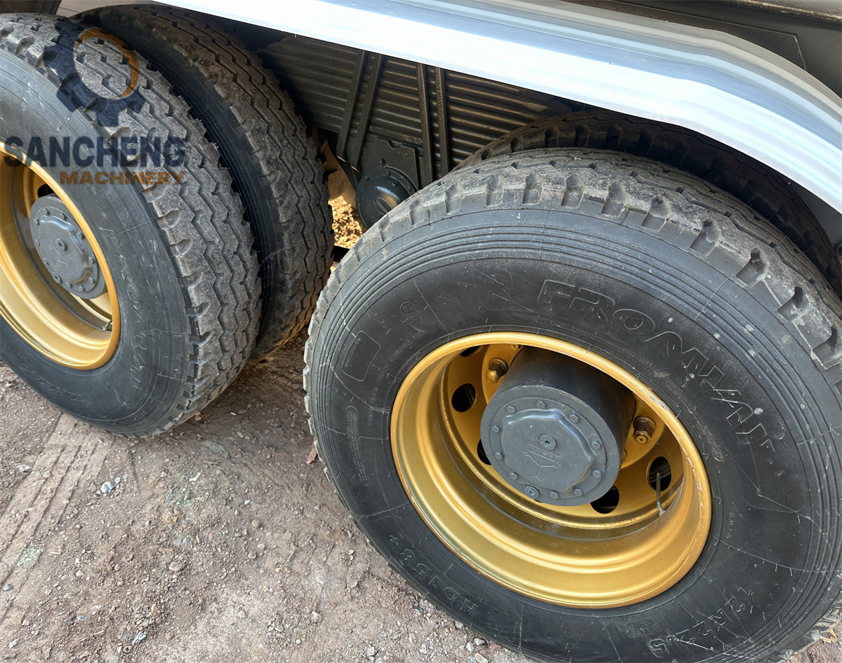 SINOTRUK HOWO 371 6x4 Water Tanker Truck - Kamion cisterna: slika SINOTRUK HOWO 371 6x4 Water Tanker Truck - Kamion cisterna SINOTRUK HOWO 371 6x4 Water Tanker Truck - Kamion cisterna: slika SINOTRUK HOWO 371 6x4 Water Tanker Truck - Kamion cisterna