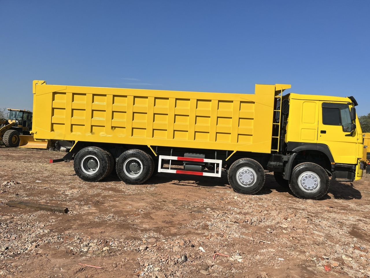 SINOTRUK HOWO 371 Dump Truck 8x4 - Kiper: slika SINOTRUK HOWO 371 Dump Truck 8x4 - Kiper SINOTRUK HOWO 371 Dump Truck 8x4 - Kiper: slika SINOTRUK HOWO 371 Dump Truck 8x4 - Kiper