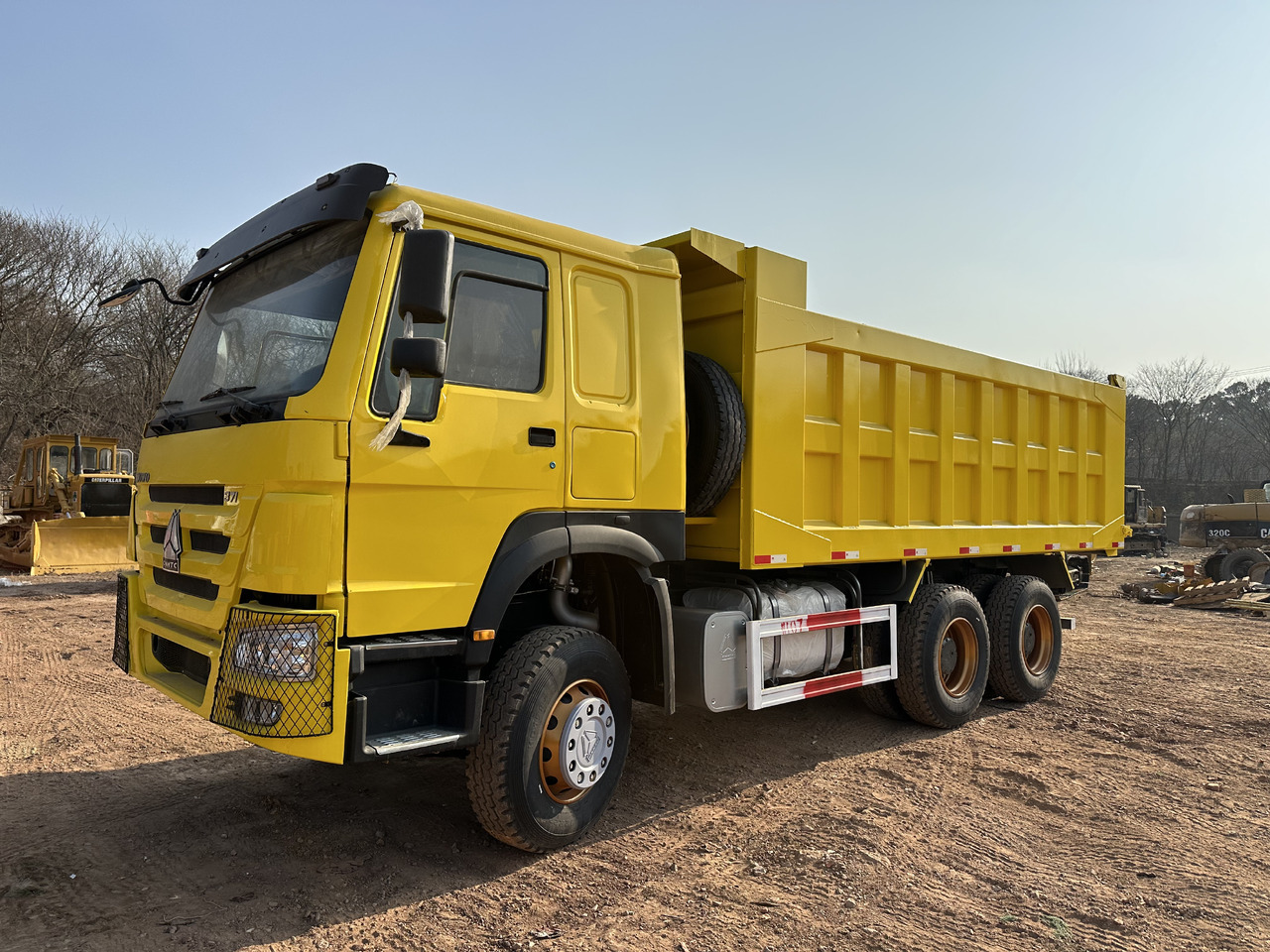 SINOTRUK HOWO 371 - Kiper: slika SINOTRUK HOWO 371 - Kiper SINOTRUK HOWO 371 - Kiper: slika SINOTRUK HOWO 371 - Kiper
