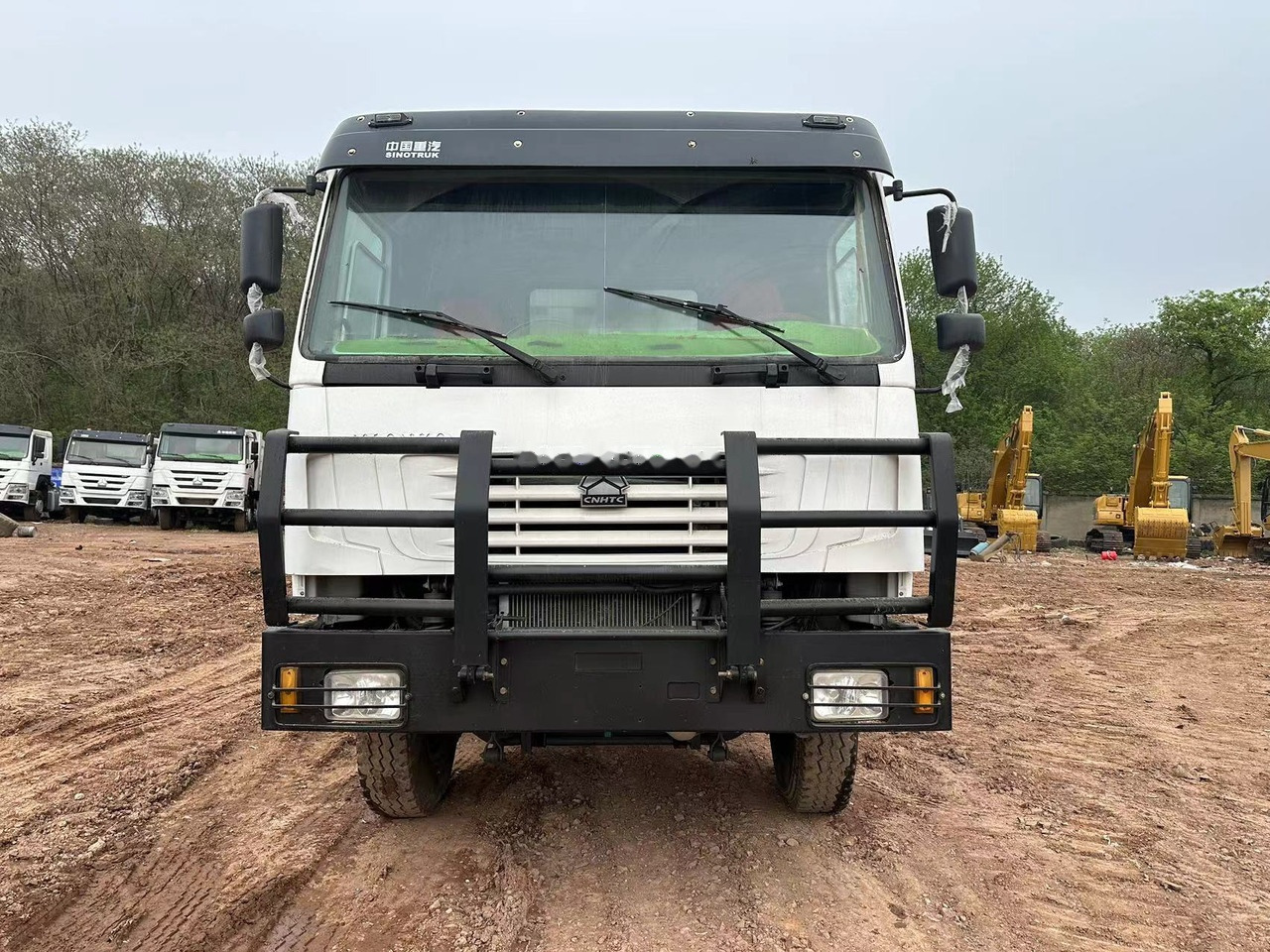 SINOTRUK HOWO 371 with Bumper - Kiper: slika SINOTRUK HOWO 371 with Bumper - Kiper SINOTRUK HOWO 371 with Bumper - Kiper: slika SINOTRUK HOWO 371 with Bumper - Kiper