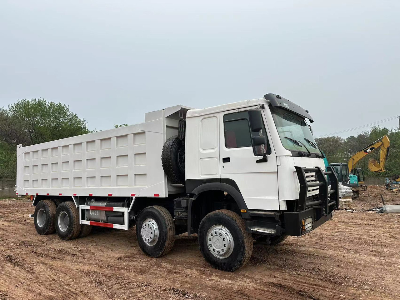 SINOTRUK HOWO 371 with Bumper - Kiper: slika SINOTRUK HOWO 371 with Bumper - Kiper SINOTRUK HOWO 371 with Bumper - Kiper: slika SINOTRUK HOWO 371 with Bumper - Kiper