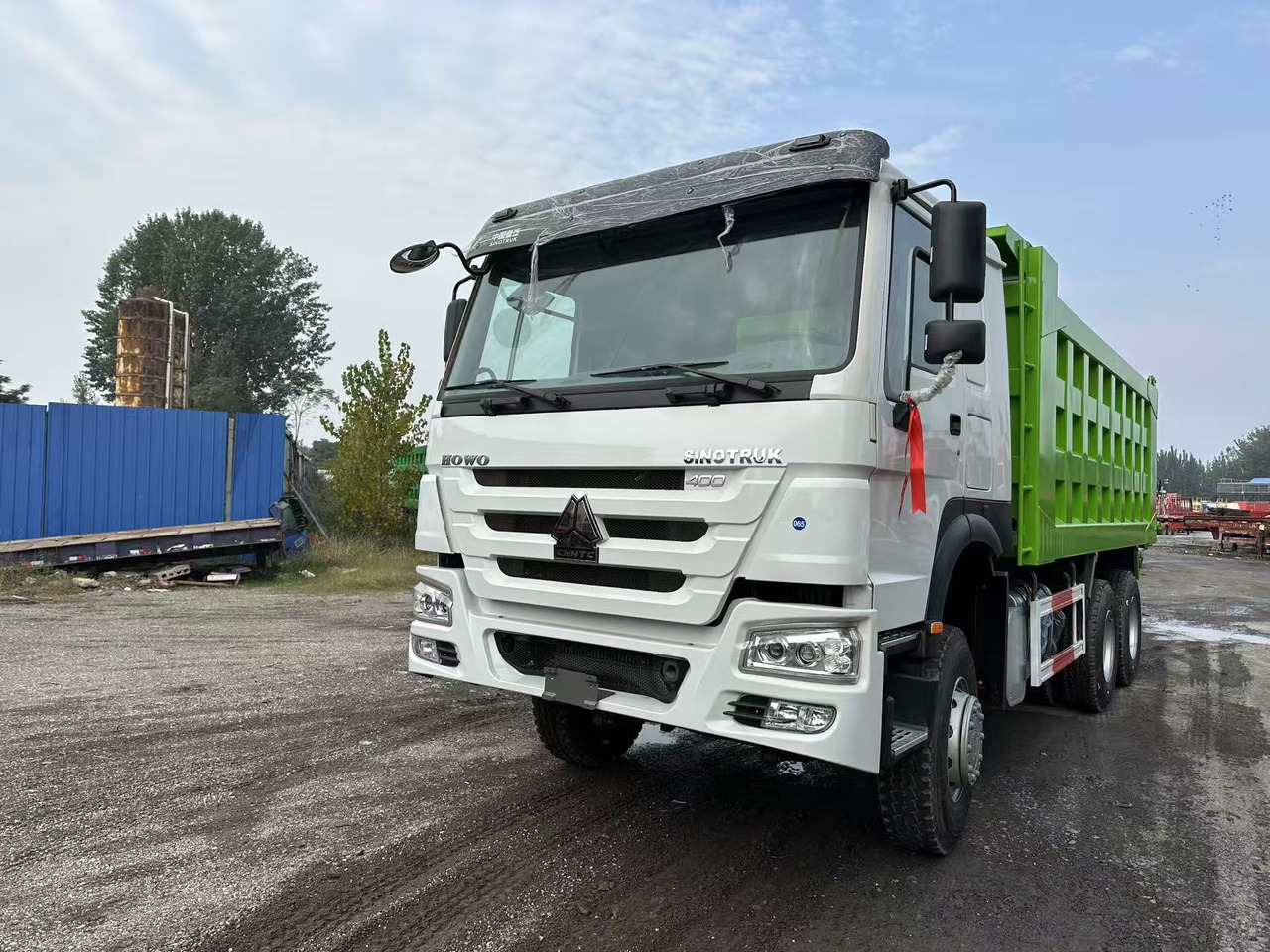 SINOTRUK HOWO 400HP 6X4 Tipper Truck - Kiper: slika SINOTRUK HOWO 400HP 6X4 Tipper Truck - Kiper SINOTRUK HOWO 400HP 6X4 Tipper Truck - Kiper: slika SINOTRUK HOWO 400HP 6X4 Tipper Truck - Kiper