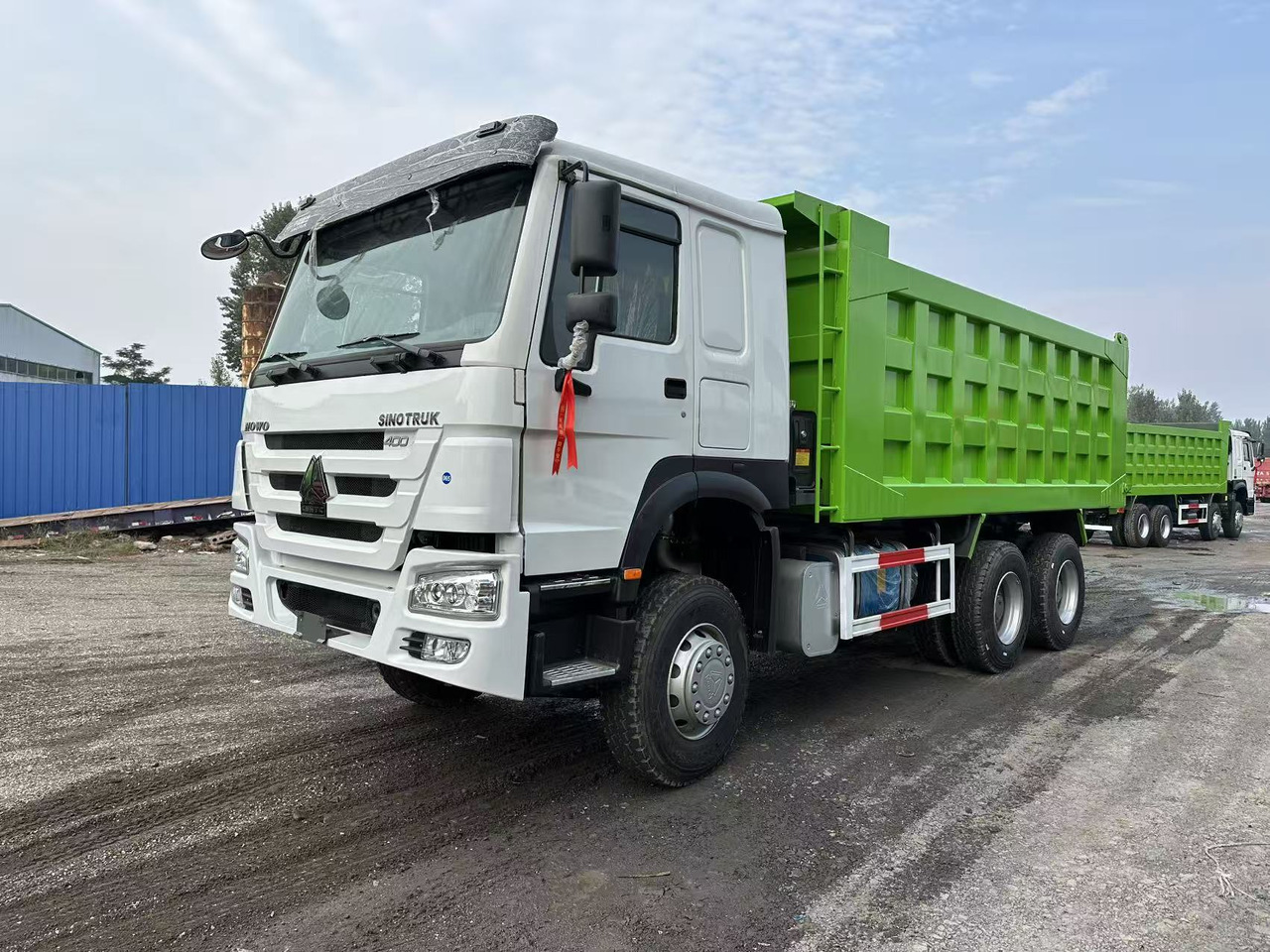 SINOTRUK HOWO 400HP 6X4 Tipper Truck - Kiper: slika SINOTRUK HOWO 400HP 6X4 Tipper Truck - Kiper SINOTRUK HOWO 400HP 6X4 Tipper Truck - Kiper: slika SINOTRUK HOWO 400HP 6X4 Tipper Truck - Kiper