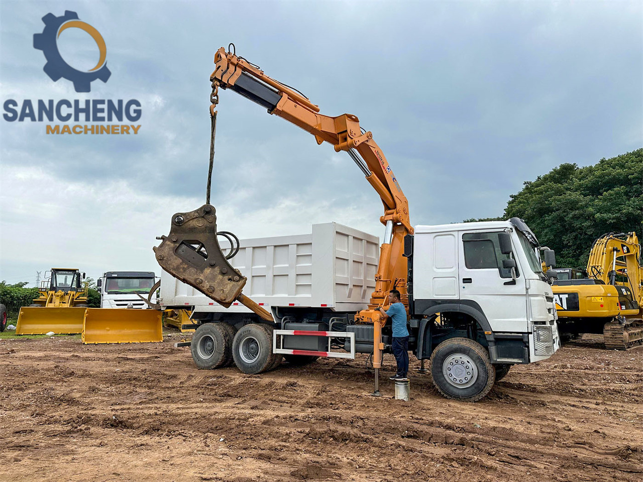 SINOTRUK Howo 371 6x4 crane truck - Kamion s kranom: slika SINOTRUK Howo 371 6x4 crane truck - Kamion s kranom SINOTRUK Howo 371 6x4 crane truck - Kamion s kranom: slika SINOTRUK Howo 371 6x4 crane truck - Kamion s kranom