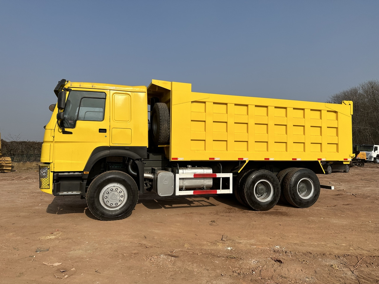 SINOTRUK Howo 6x4 Dump truck 371hp - Kiper: slika SINOTRUK Howo 6x4 Dump truck 371hp - Kiper SINOTRUK Howo 6x4 Dump truck 371hp - Kiper: slika SINOTRUK Howo 6x4 Dump truck 371hp - Kiper