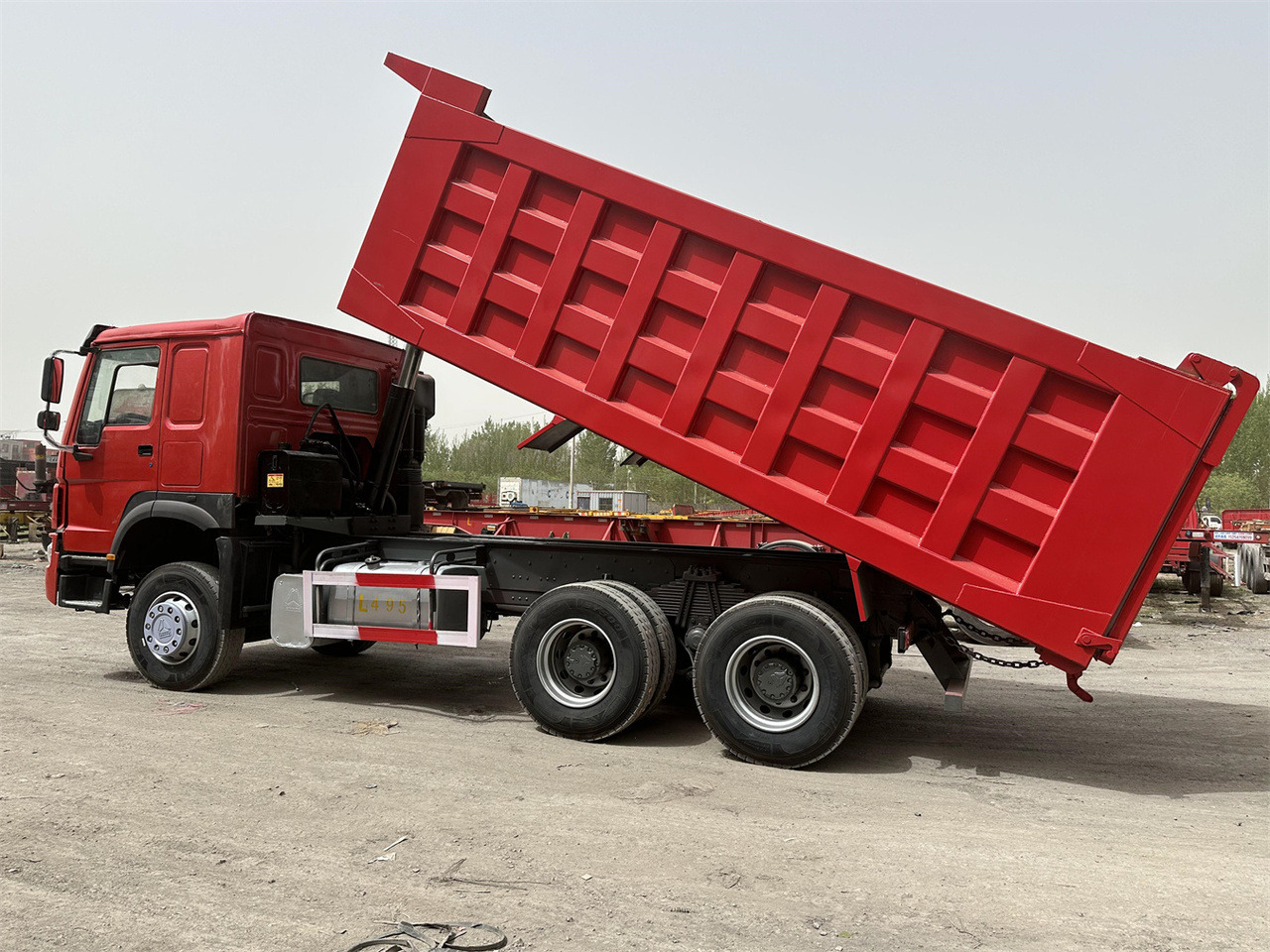 SINOTRUK Howo Dump truck 371 - Kiper: slika SINOTRUK Howo Dump truck 371 - Kiper SINOTRUK Howo Dump truck 371 - Kiper: slika SINOTRUK Howo Dump truck 371 - Kiper