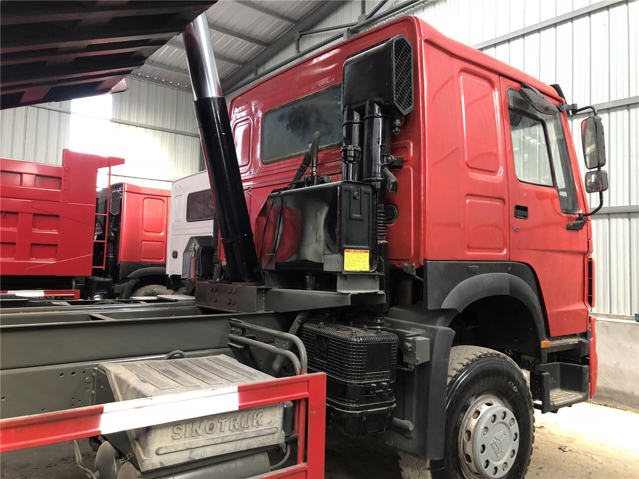 SINOTRUK Howo Dump truck 371 - Kiper: slika SINOTRUK Howo Dump truck 371 - Kiper SINOTRUK Howo Dump truck 371 - Kiper: slika SINOTRUK Howo Dump truck 371 - Kiper