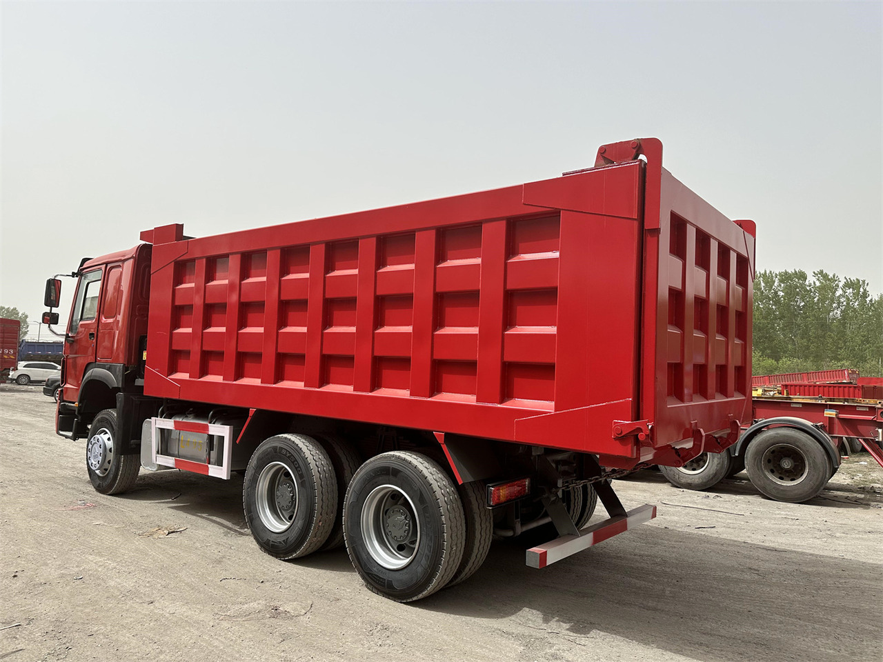 SINOTRUK Howo Dump truck 371 - Kiper: slika SINOTRUK Howo Dump truck 371 - Kiper SINOTRUK Howo Dump truck 371 - Kiper: slika SINOTRUK Howo Dump truck 371 - Kiper