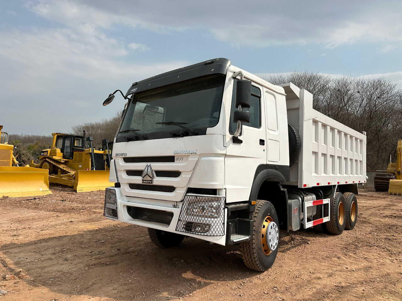 SINOTRUK Howo Dump truck 371 - Kiper: slika SINOTRUK Howo Dump truck 371 - Kiper SINOTRUK Howo Dump truck 371 - Kiper: slika SINOTRUK Howo Dump truck 371 - Kiper