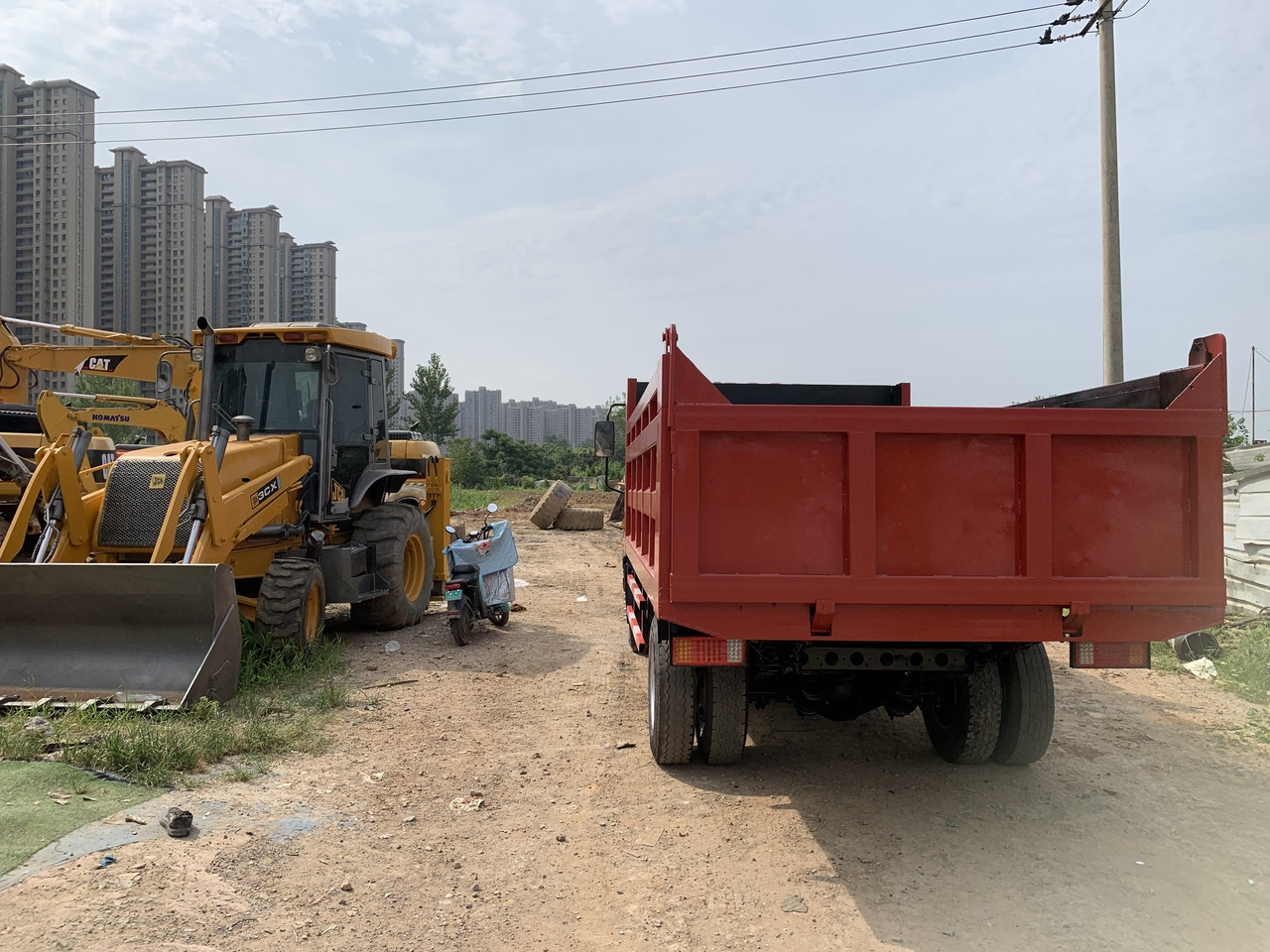 SINOTRUK Howo Dump truck 4x2 - Kiper: slika SINOTRUK Howo Dump truck 4x2 - Kiper SINOTRUK Howo Dump truck 4x2 - Kiper: slika SINOTRUK Howo Dump truck 4x2 - Kiper