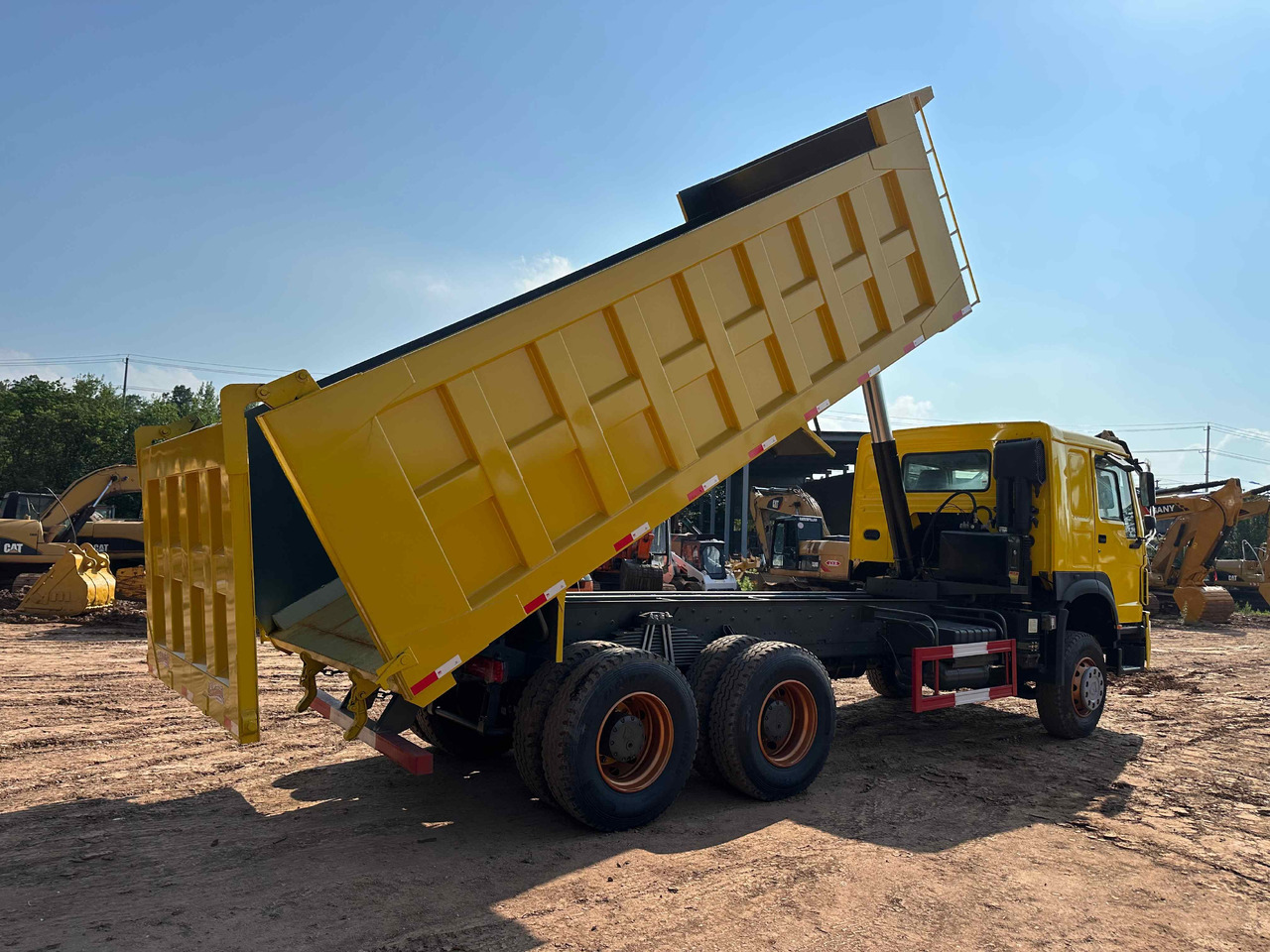 Sinotruk HOWO 400hp 6X4 - Kiper: slika Sinotruk HOWO 400hp 6X4 - Kiper Sinotruk HOWO 400hp 6X4 - Kiper: slika Sinotruk HOWO 400hp 6X4 - Kiper