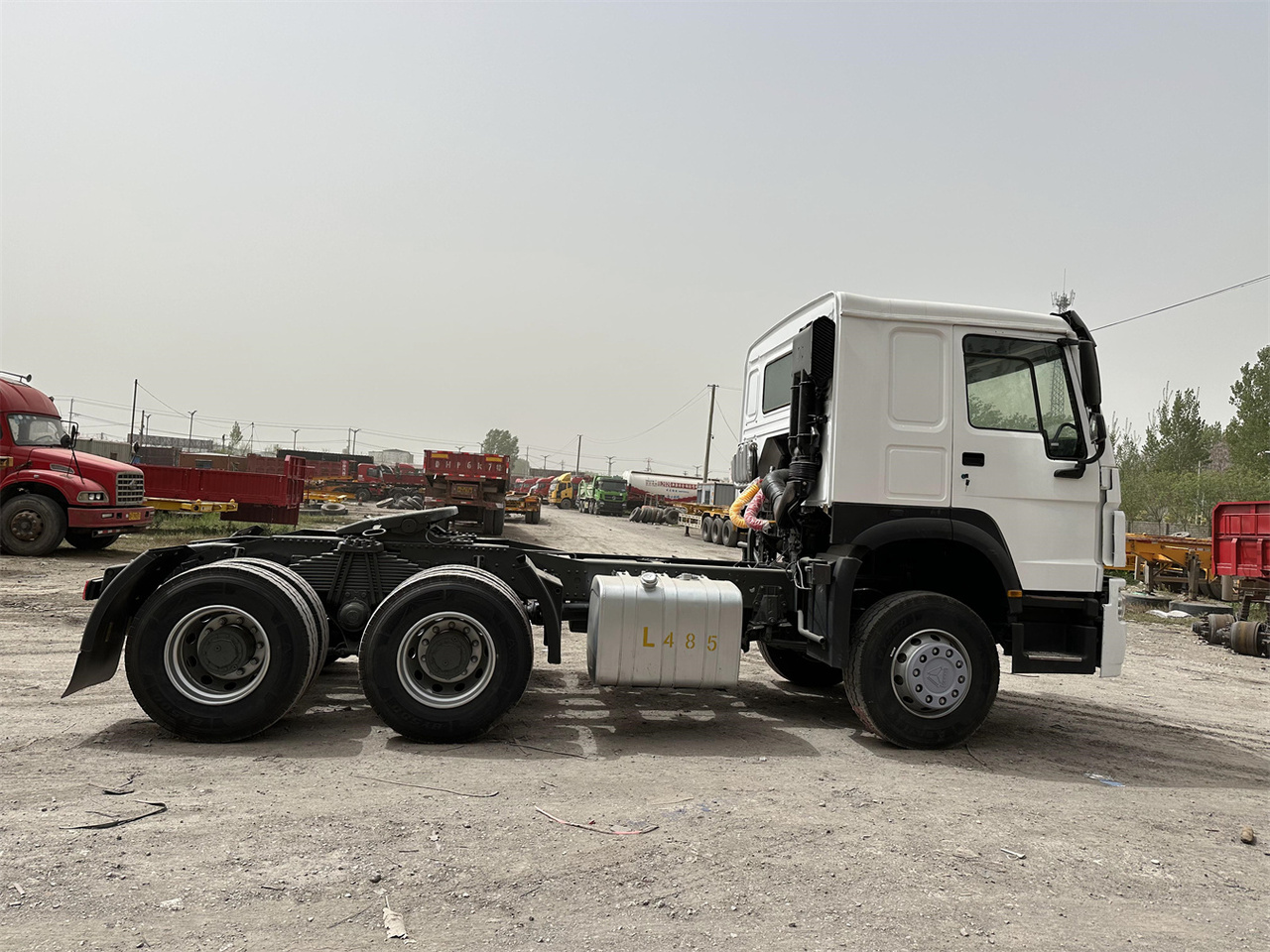 SINOTRUK Howo 371 Truck Head - Tegljač: slika SINOTRUK Howo 371 Truck Head - Tegljač SINOTRUK Howo 371 Truck Head - Tegljač: slika SINOTRUK Howo 371 Truck Head - Tegljač