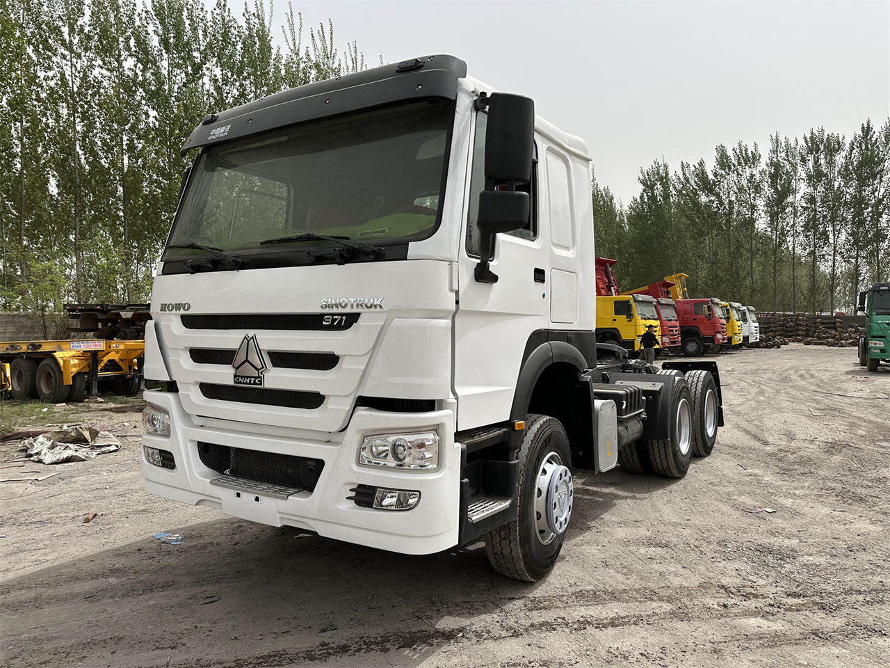 SINOTRUK Howo 371 Truck Head - Tegljač: slika SINOTRUK Howo 371 Truck Head - Tegljač SINOTRUK Howo 371 Truck Head - Tegljač: slika SINOTRUK Howo 371 Truck Head - Tegljač