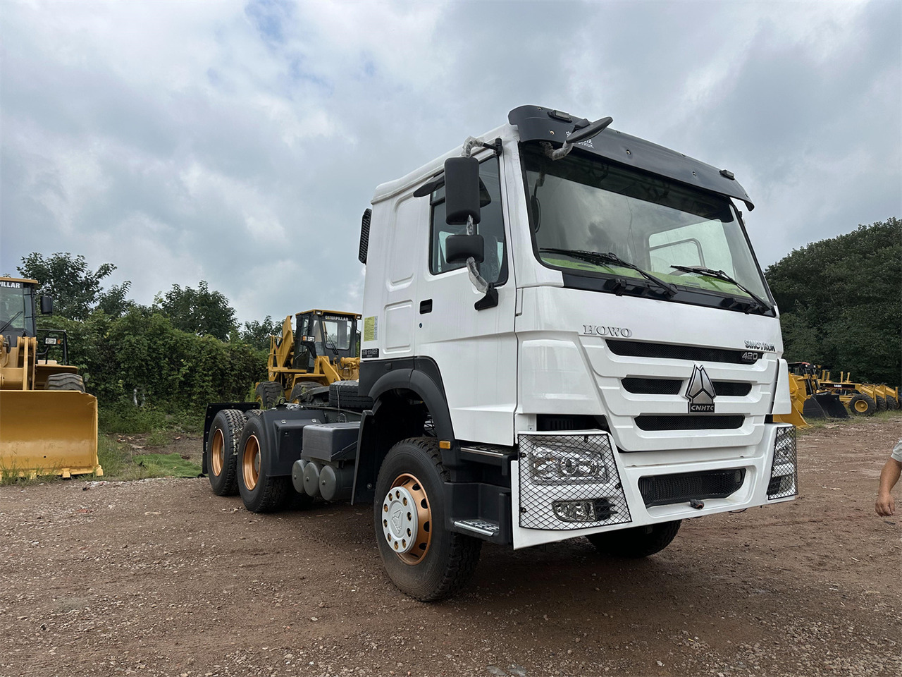 SINOTRUK Howo tractor unit 420hp - Tegljač: slika SINOTRUK Howo tractor unit 420hp - Tegljač SINOTRUK Howo tractor unit 420hp - Tegljač: slika SINOTRUK Howo tractor unit 420hp - Tegljač