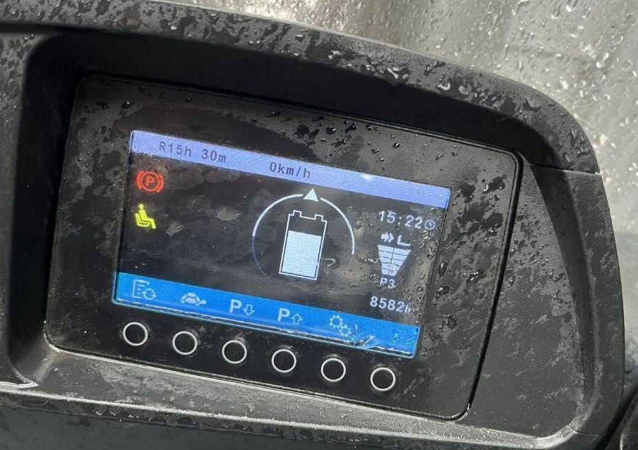 Električni viličar Jungheinrich EFG220: slika Električni viličar Jungheinrich EFG220