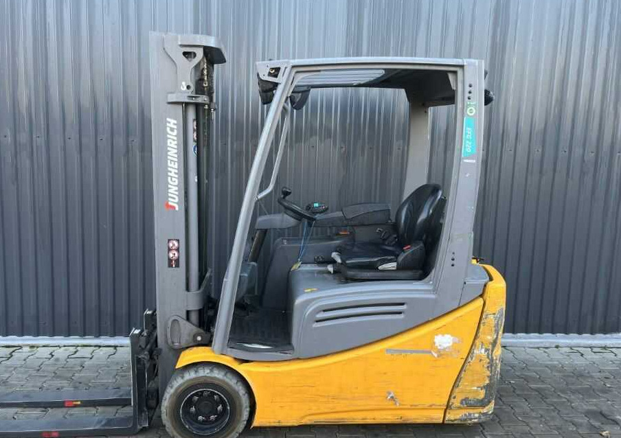 Jungheinrich EFG220 - Električni viličar: slika Jungheinrich EFG220 - Električni viličar Jungheinrich EFG220 - Električni viličar: slika Jungheinrich EFG220 - Električni viličar