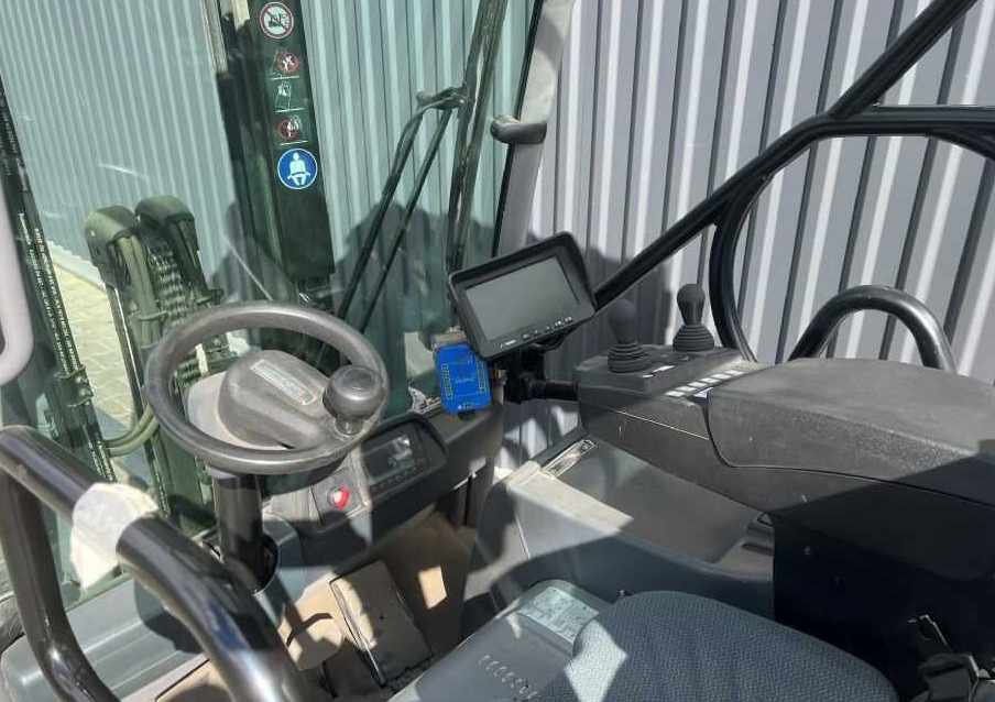 Jungheinrich EFG220 - Električni viličar: slika Jungheinrich EFG220 - Električni viličar Jungheinrich EFG220 - Električni viličar: slika Jungheinrich EFG220 - Električni viličar