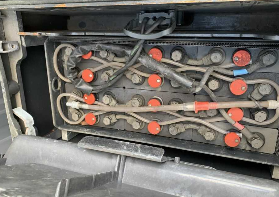 Linde D12SP - Paletni viličar: slika Linde D12SP - Paletni viličar Linde D12SP - Paletni viličar: slika Linde D12SP - Paletni viličar