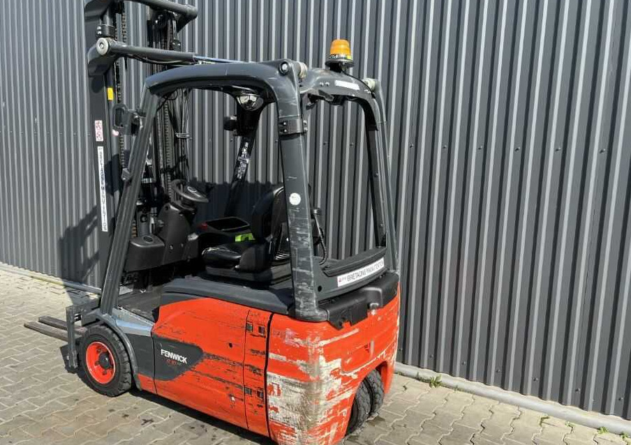 Linde E16-02 - Električni viličar: slika Linde E16-02 - Električni viličar Linde E16-02 - Električni viličar: slika Linde E16-02 - Električni viličar