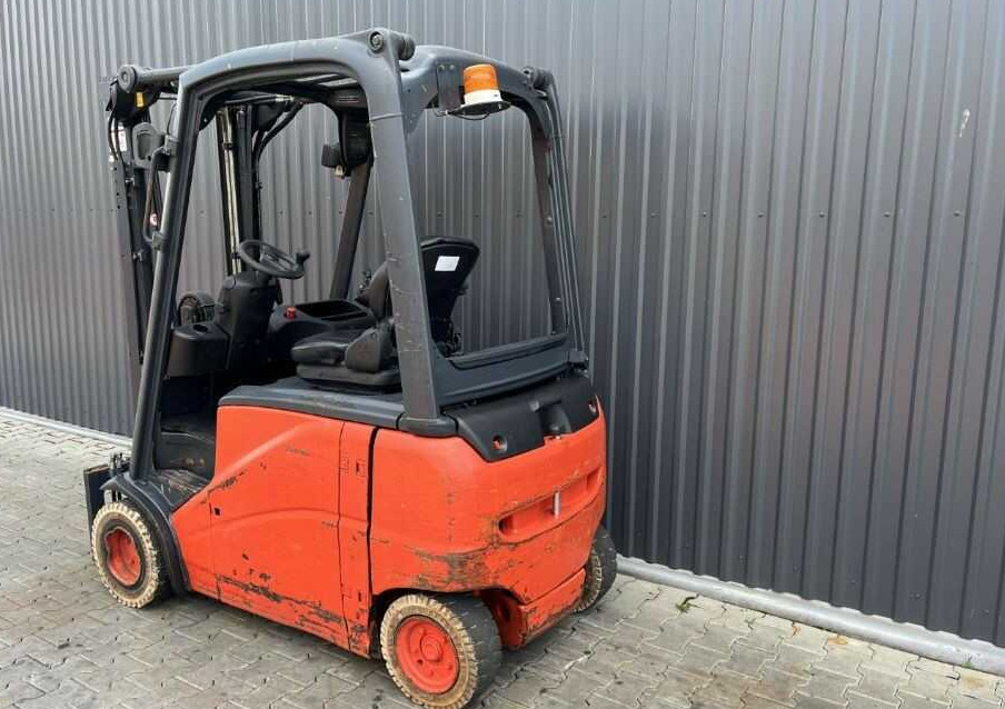 Linde E20PH - Električni viličar: slika Linde E20PH - Električni viličar Linde E20PH - Električni viličar: slika Linde E20PH - Električni viličar