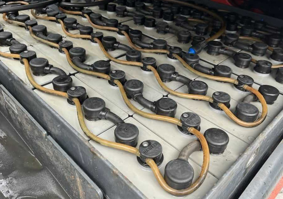 Električni viličar Linde E30-01: slika Električni viličar Linde E30-01