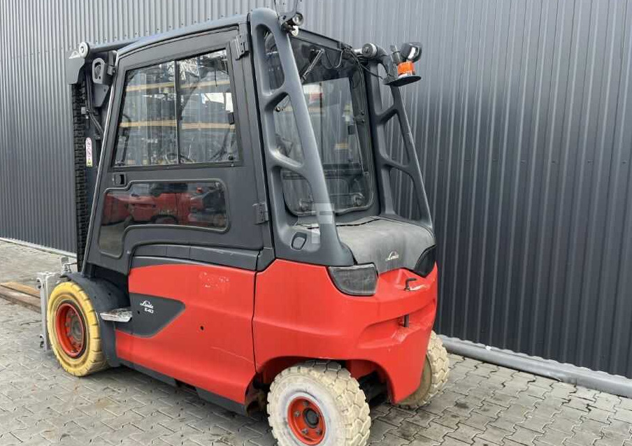 Linde E40HL-01/600 - Električni viličar: slika Linde E40HL-01/600 - Električni viličar Linde E40HL-01/600 - Električni viličar: slika Linde E40HL-01/600 - Električni viličar
