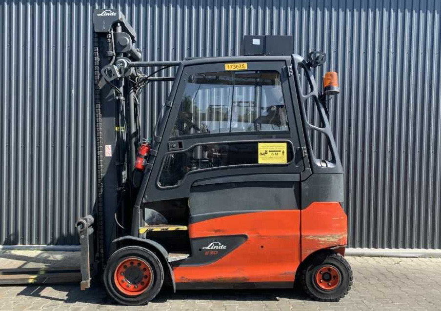 Linde E50HL-01/600 - Električni viličar: slika Linde E50HL-01/600 - Električni viličar Linde E50HL-01/600 - Električni viličar: slika Linde E50HL-01/600 - Električni viličar