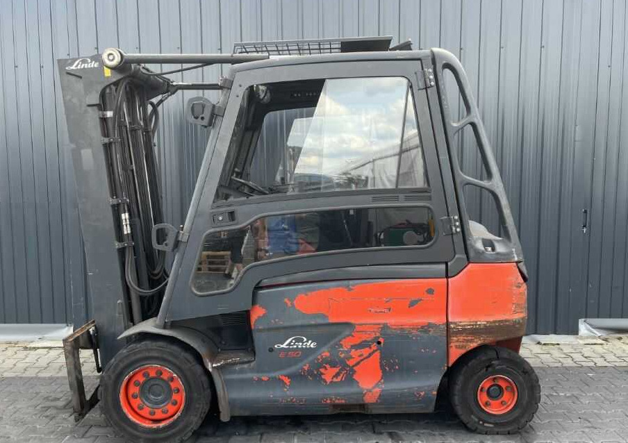 Linde E50HL-01 - Električni viličar: slika Linde E50HL-01 - Električni viličar Linde E50HL-01 - Električni viličar: slika Linde E50HL-01 - Električni viličar