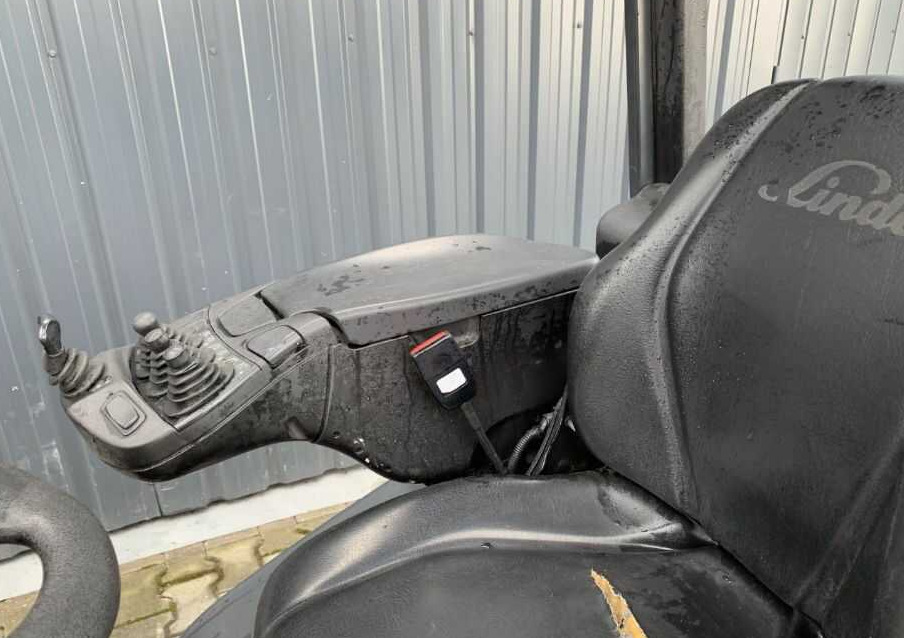 Plinski viličar Linde H14T-01: slika Plinski viličar Linde H14T-01 Plinski viličar Linde H14T-01: slika Plinski viličar Linde H14T-01