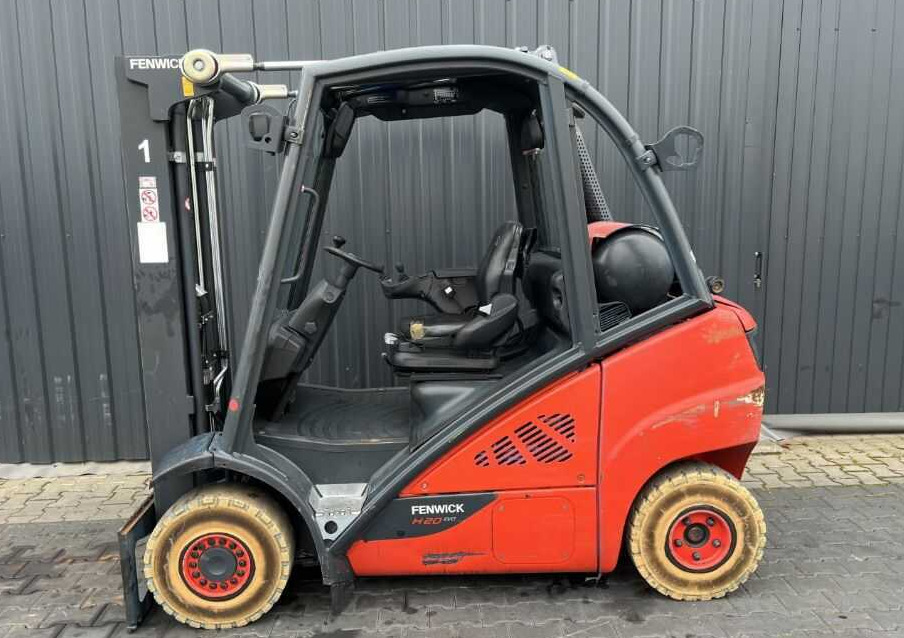 Linde H20T-02/600 - Plinski viličar: slika Linde H20T-02/600 - Plinski viličar Linde H20T-02/600 - Plinski viličar: slika Linde H20T-02/600 - Plinski viličar