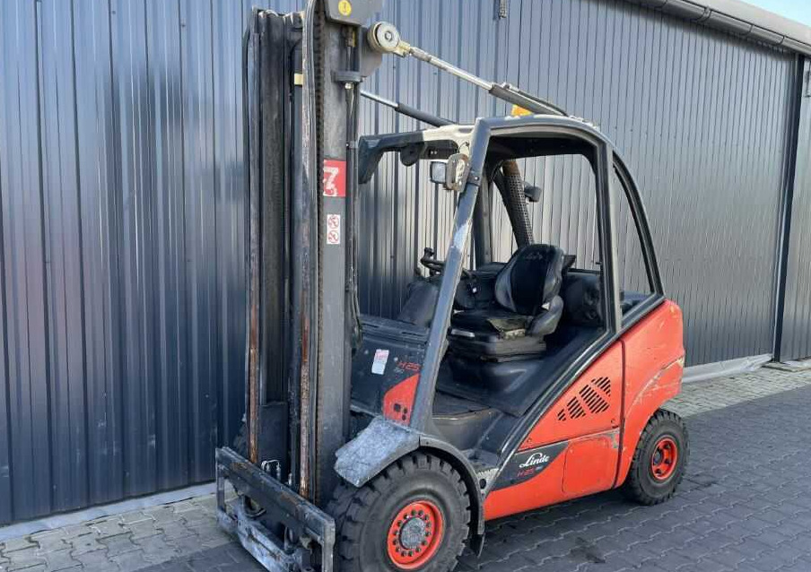 Linde H25D-02/600 - Diesel viličar: slika Linde H25D-02/600 - Diesel viličar Linde H25D-02/600 - Diesel viličar: slika Linde H25D-02/600 - Diesel viličar