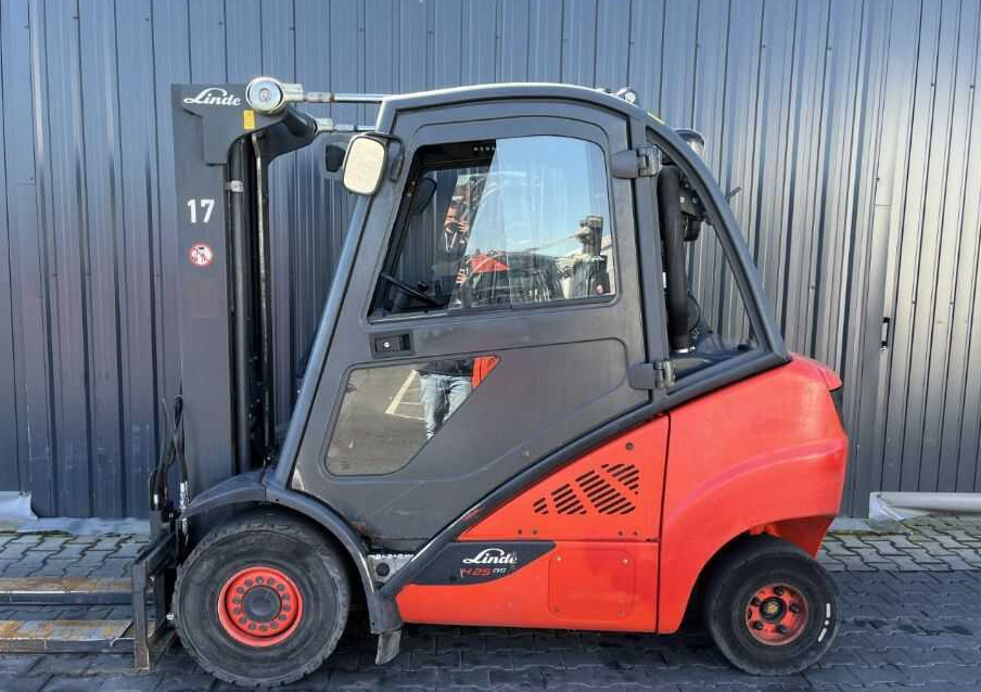 Linde H25D-02/600 - Diesel viličar: slika Linde H25D-02/600 - Diesel viličar Linde H25D-02/600 - Diesel viličar: slika Linde H25D-02/600 - Diesel viličar
