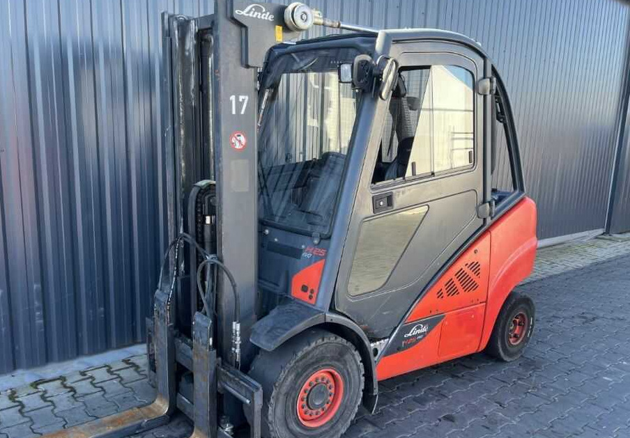 Linde H25D-02/600 - Diesel viličar: slika Linde H25D-02/600 - Diesel viličar Linde H25D-02/600 - Diesel viličar: slika Linde H25D-02/600 - Diesel viličar